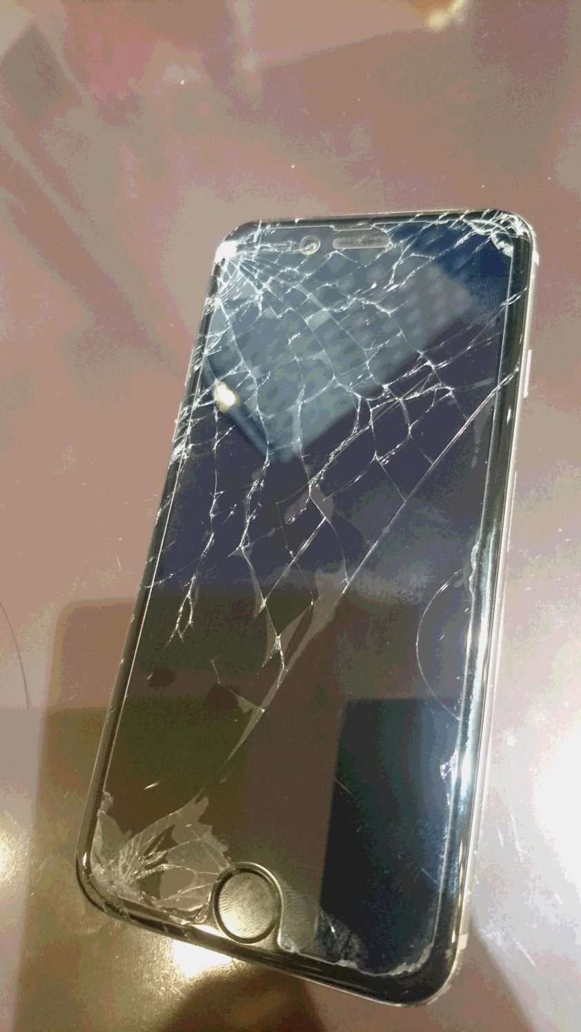 アイフォンiPhone6画面交換(‘ω’)＜伊丹よりお越しのお客様＞バキバキ画面そのままで使うのは危険っ|дﾟ)即日修理可能！しかもデータそのまま尼崎でiPhone修理ならスマートクールへ★地域最安！