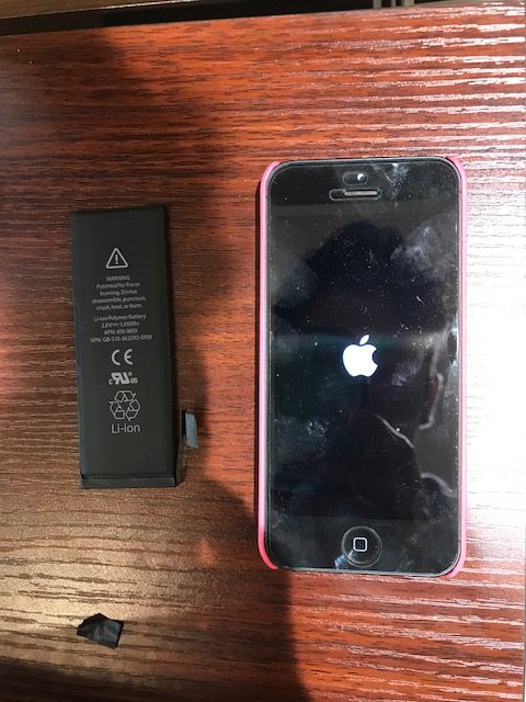 iphone5 バッテリー交換《尼崎市からのご来店》｜充電しても充電してもできません。。　アイフォン修理専門店　つかしん