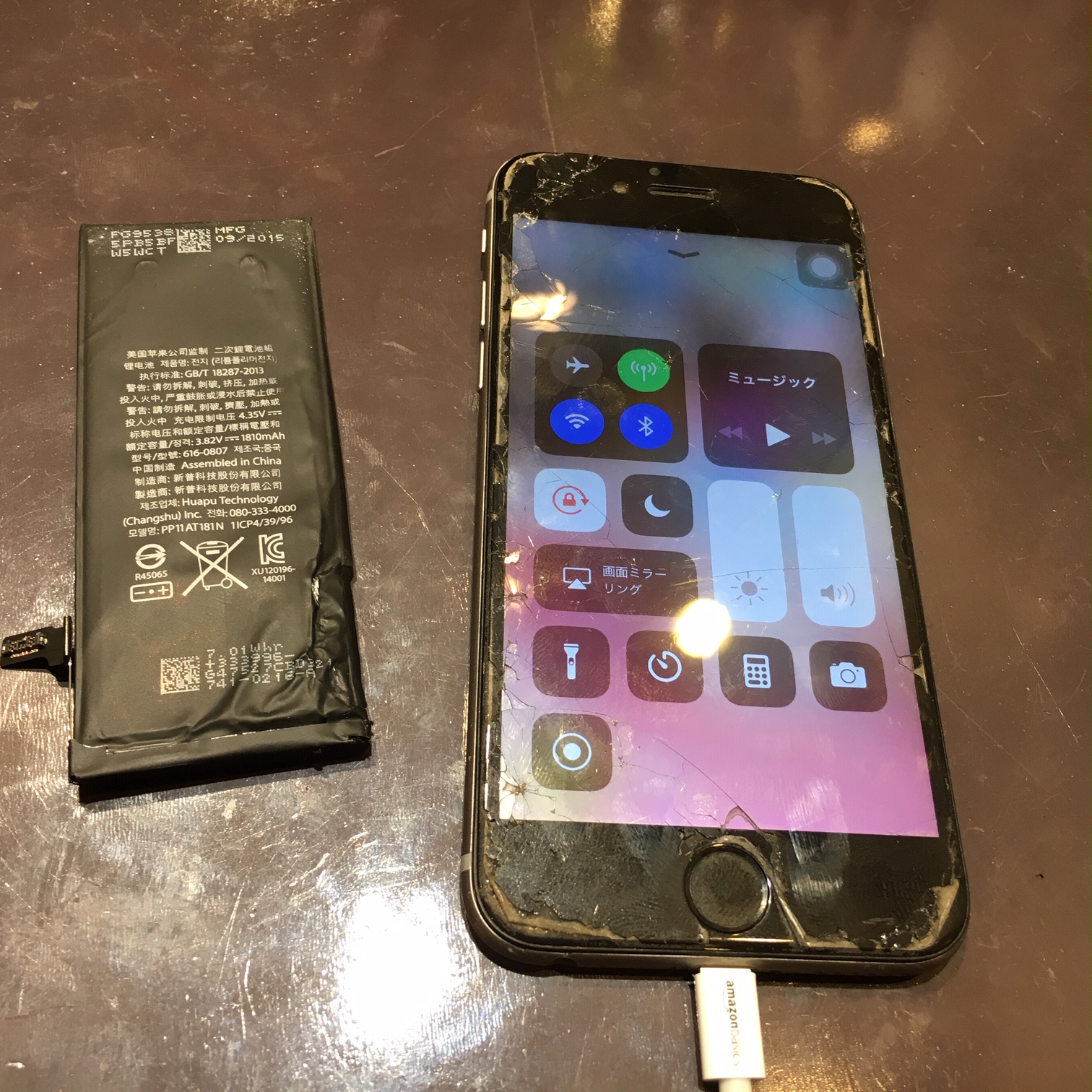 電源が入らなくなったアイフォン６のバッテリー交換！　伊丹、尼崎のiPhone修理専門店、スマートクールです！