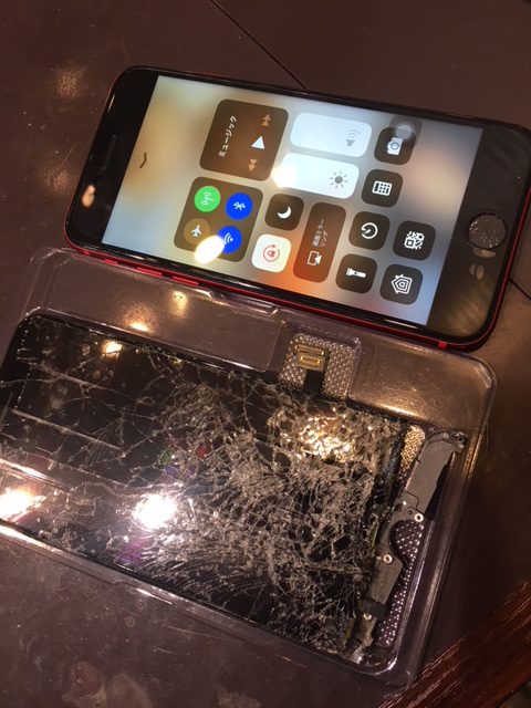 アイフォン修理専門店尼崎　iphone8画面交換　伊丹市よりお越しのお客様