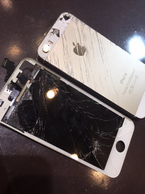 アイフォン5sバッテリー画面交換修理　伊丹市よりお越しのお客様　IPHONE修理尼崎店