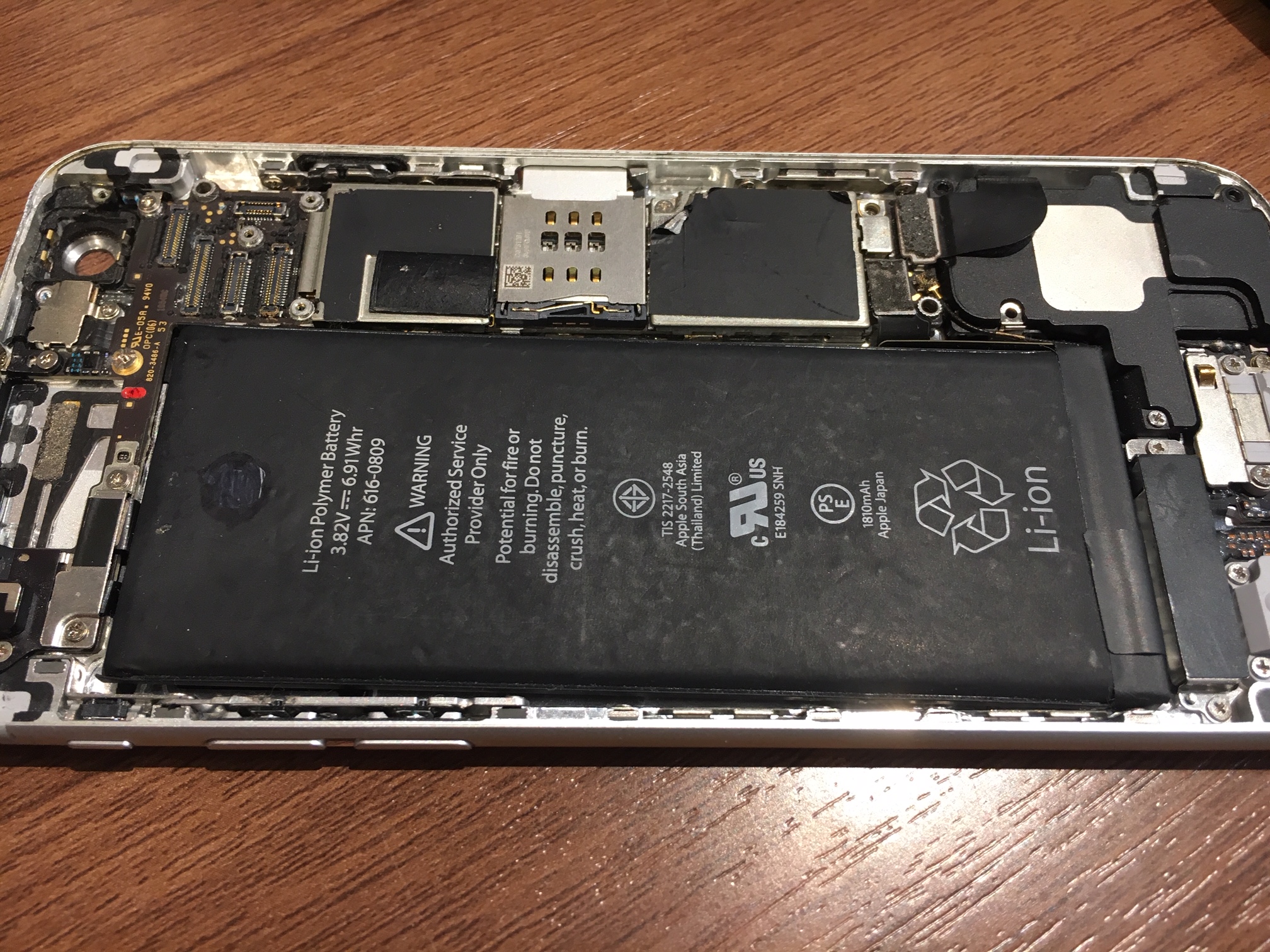 びっしょり水没のiPhone6を復活させる★尼崎、伊丹、川西のiPhone修理専門店。
