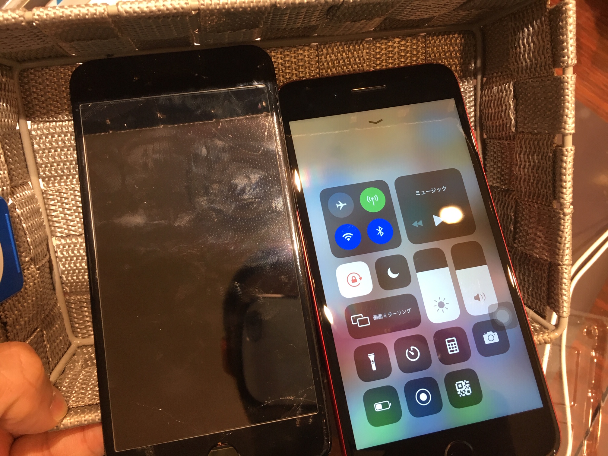 iPhone8+、５日でまた画面を割ってしまった(´；ω；｀)　液晶交換いたしました。　尼崎よりご来店のお客様