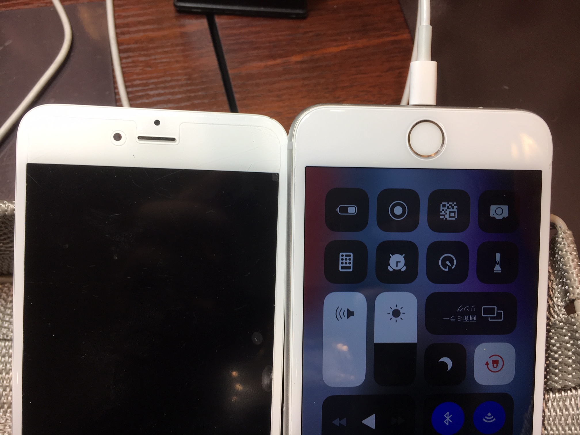 iPhone6+　ちょい割れでもちゃんと液晶画面交換。　早めに修理すれば被害が大きくなるのを防げます！　尼崎、川西、伊丹のiPhone修理専門店。