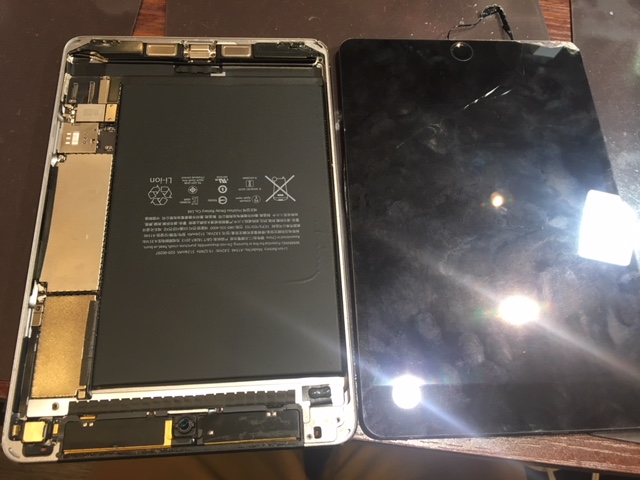 iphone修理伊丹店　データそのまま　アイフォンのみならずiPad修理も可能☆彡　川西市よりお越しのお客様