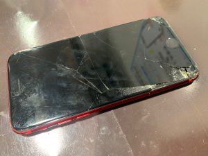 アイフォン　iPhone　IPHONE　8　画面　ガラス　割れ　破損　バキバキ　故障　破損　