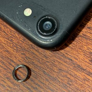 アイフォン　iPhone　7　ガラス　カメラ　レンズ　割れ　故障　破損　バキバキ　