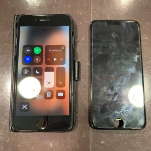 アイフォン　iPhone　IPHONE　画面　液晶　黒　真っ暗　修理　交換　タッチ　不可　ホームボタン
