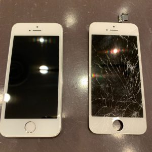 アイフォン修理　尼崎　iPhoneSE　液晶・画面交換　最短約３０分～　即日修理　