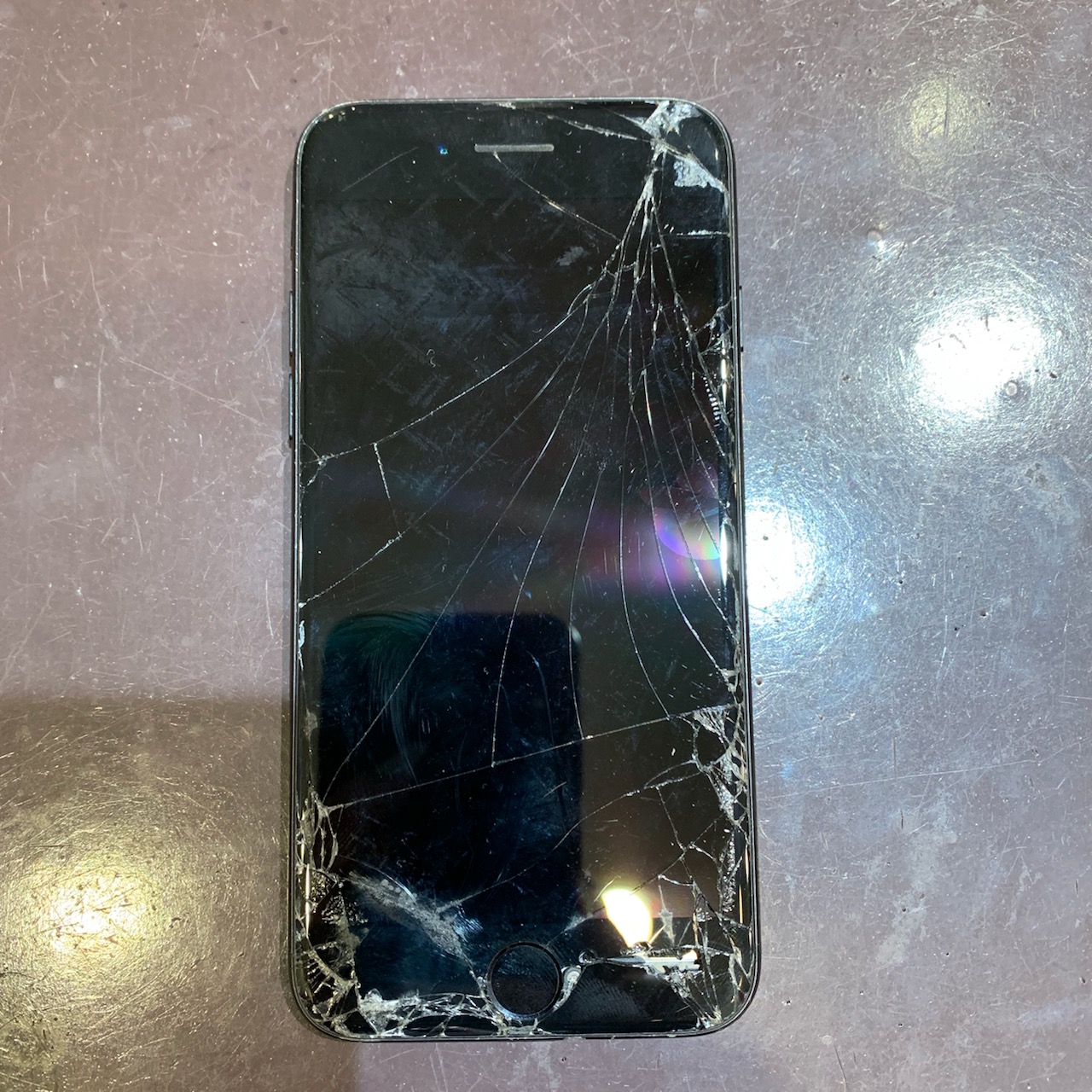 【iPhone修理】バキフォン卒業！！画面が割れたらスマートクールへ！！最短約３０分～でお修理完了！！《尼崎・伊丹・宝塚・川西》