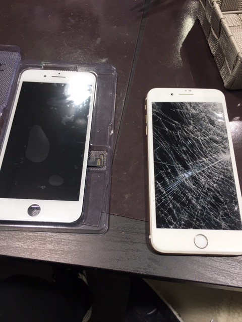 アイフォンの画面がバキバキに、、、iPhoneの画面修理をするならスマートクール伊丹まで！！＜宝塚市からお越しのお客様＞TEL：072-767-1011