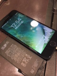アイフォン修理専門店　iPhone8バッテリー交換　尼崎市よりお越しのお客様