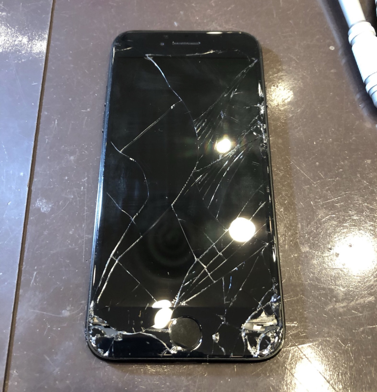 iPhoneの画面割れ、液晶漏れを直すならスマートクールまで！！iphone修理専門店スマートクール伊丹＜尼崎市からお越しのお客様＞TEL：072-767-1011