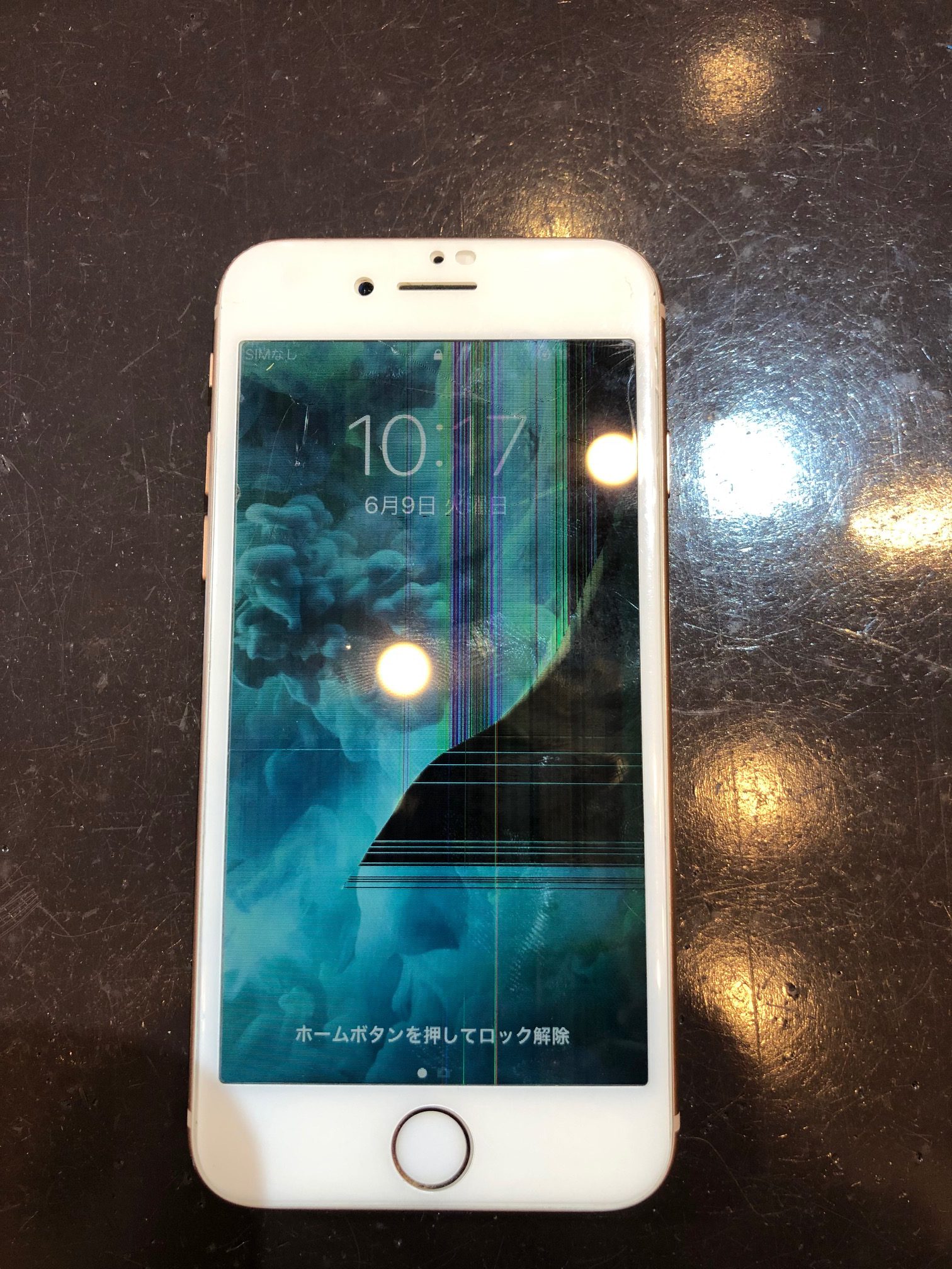 iPhone8/液晶漏れ・操作不調・勝手に動く画面修理/尼崎・伊丹　　　　ｨ
