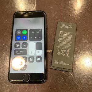 劣化したバッテリーを交換したiPhone７