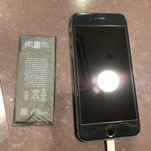 iPhone8のバッテリー交換