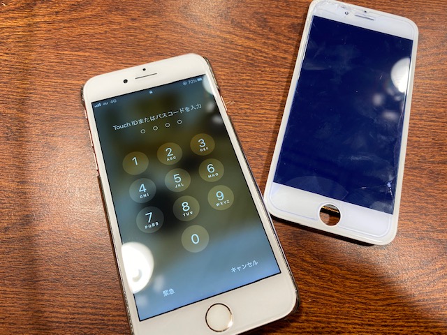 iphone８　画面交換　川西市よりお越しのお客様　ミ
