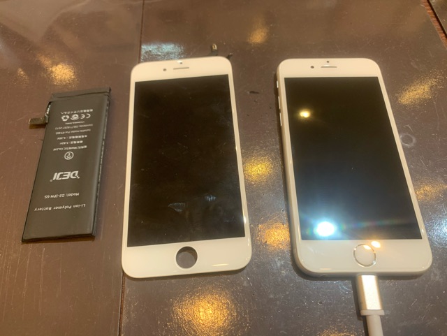 iPhone修理専門店スマートクール！！一か所修理するだけでなく、他の箇所にも故障かないか確認させて頂いてお返しいたします！！！本日池田市よりご来店iPhone７！！