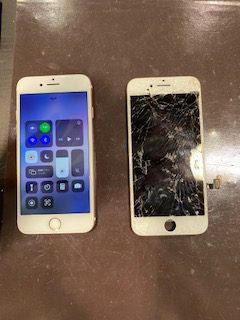 【iPhone８画面修理】川西−どんなにバキバキでも時間や費用は変わりません！ヒ