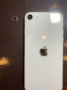 iPhoneSE(第二世代) カメラレンズ修理