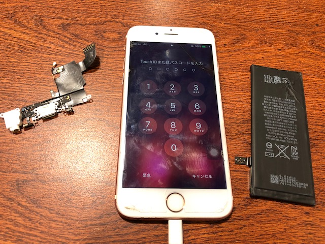 iPhone8　充電コネクター修理　データそのまま即日最短40分修理　＜尼崎市からお越しのお客様＞ク