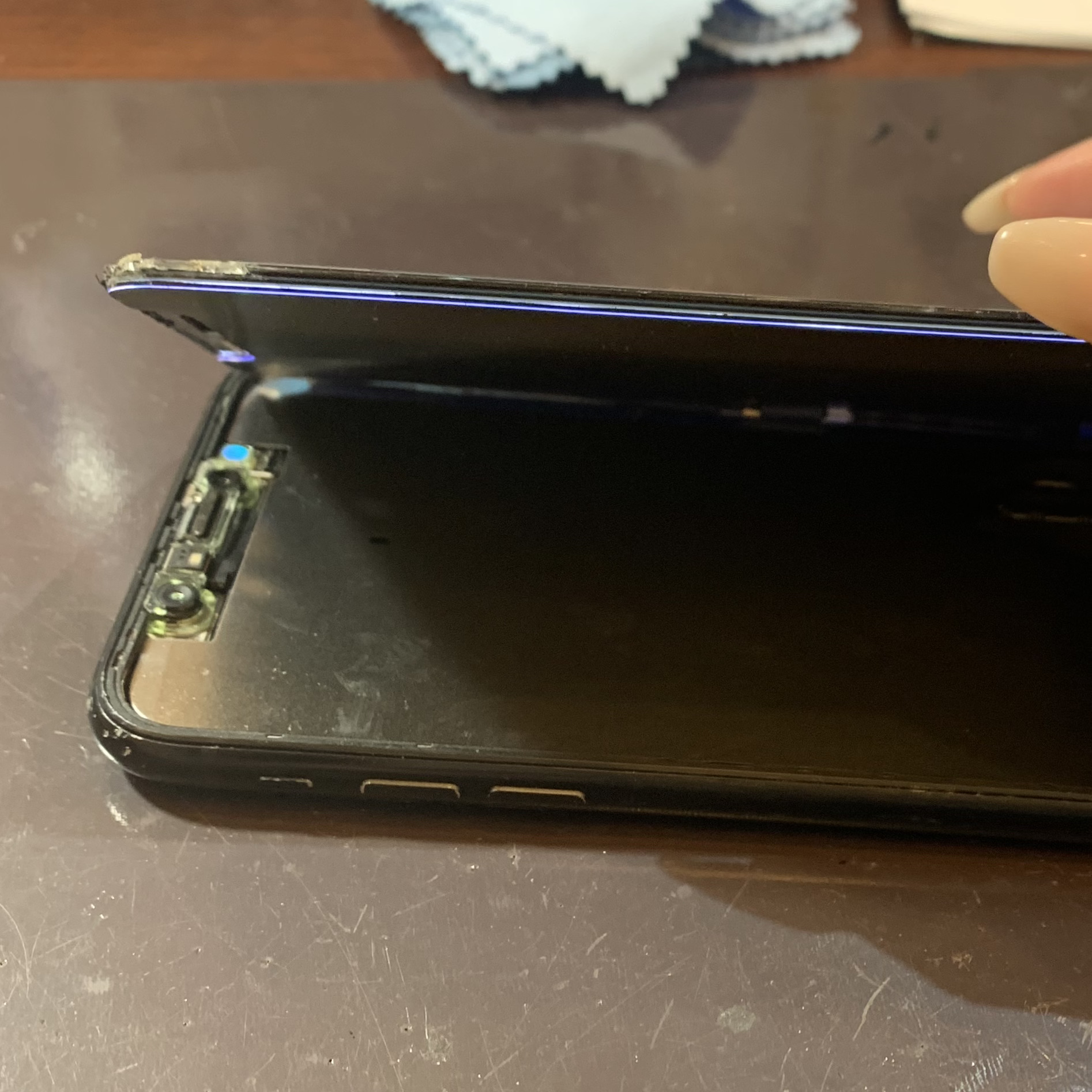 【iPhoneXR画面修理】川西−どんなに割れが激しくても値段・時間は変わりません！！ヒ