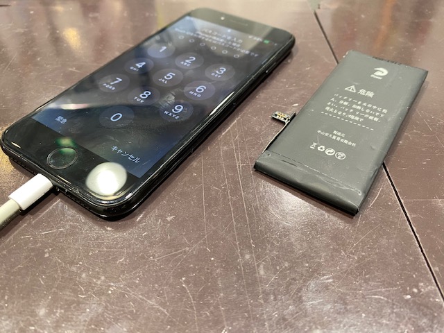 伊丹市よりお越しのお客様　iPhone７　バッテリー交換　ｍ