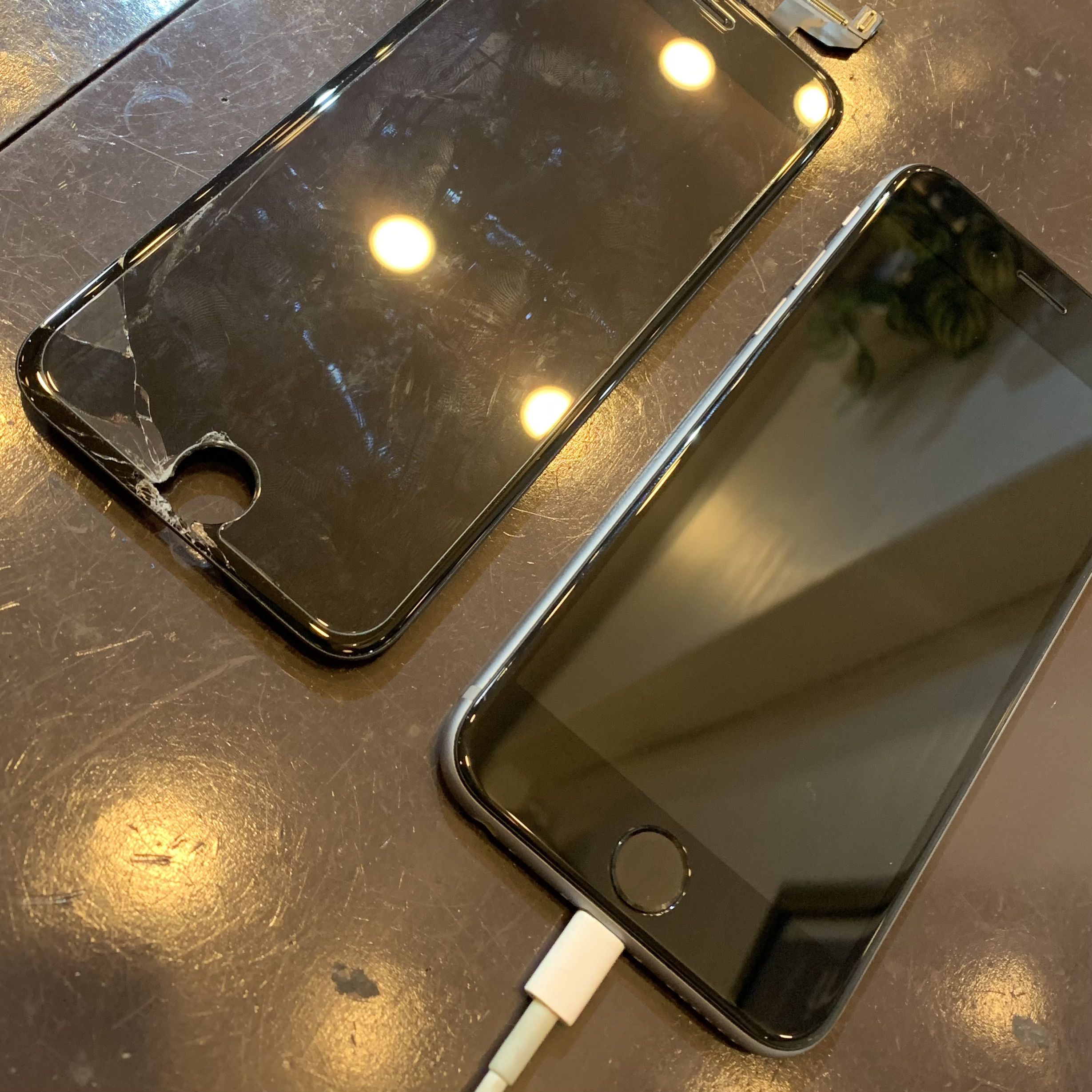 iPhone6s　画面交換　画面割れの放置は危険です⚠　【尼崎市】コ