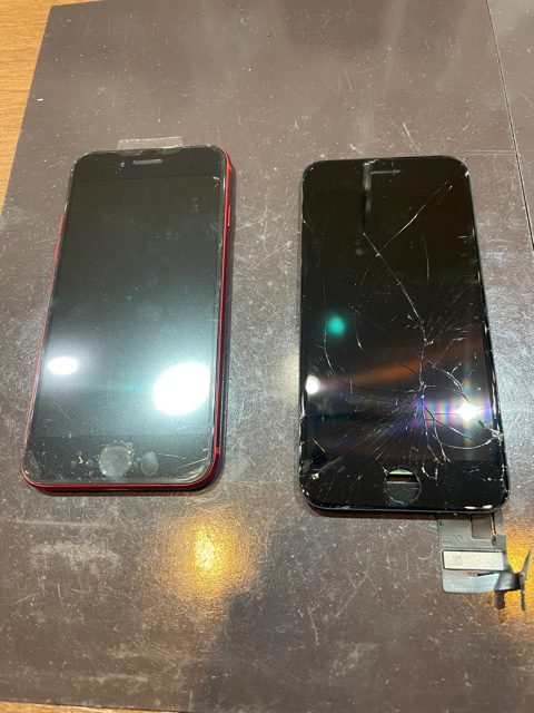 iPhoneSE2　画面交換修理　伊丹市　ｔ