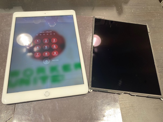 iPad８液晶真っ暗　液晶修理【川西市よりお越しのお客様】ｍ