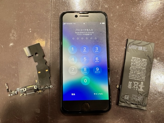 【iPhoneSE2　バッテリー、コネクタ修理】川西市よりご来店　中のデータそのままで！スマートクールイオンモール伊丹店