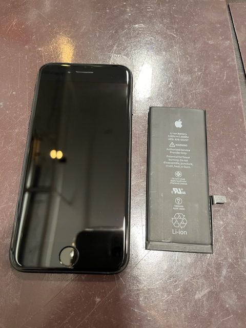 iPhoneSE2　バッテリー交換　尼崎市よりご来店
