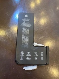 iPhoneXS　バッテリー交換　残量が８５％　尼崎市よりご来店
