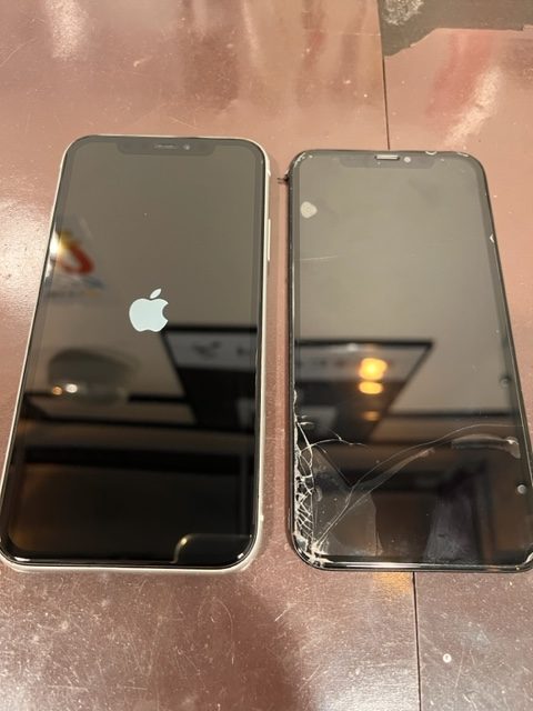 【iPhoneXR　画面交換】アイフォンの画面交換ならスマートクールイオンモール伊丹店にお任せ下さい♪即日お修理可能！！　尼崎市よりお越しのお客様