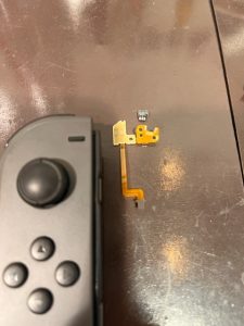 Joy-Con　Lボタン