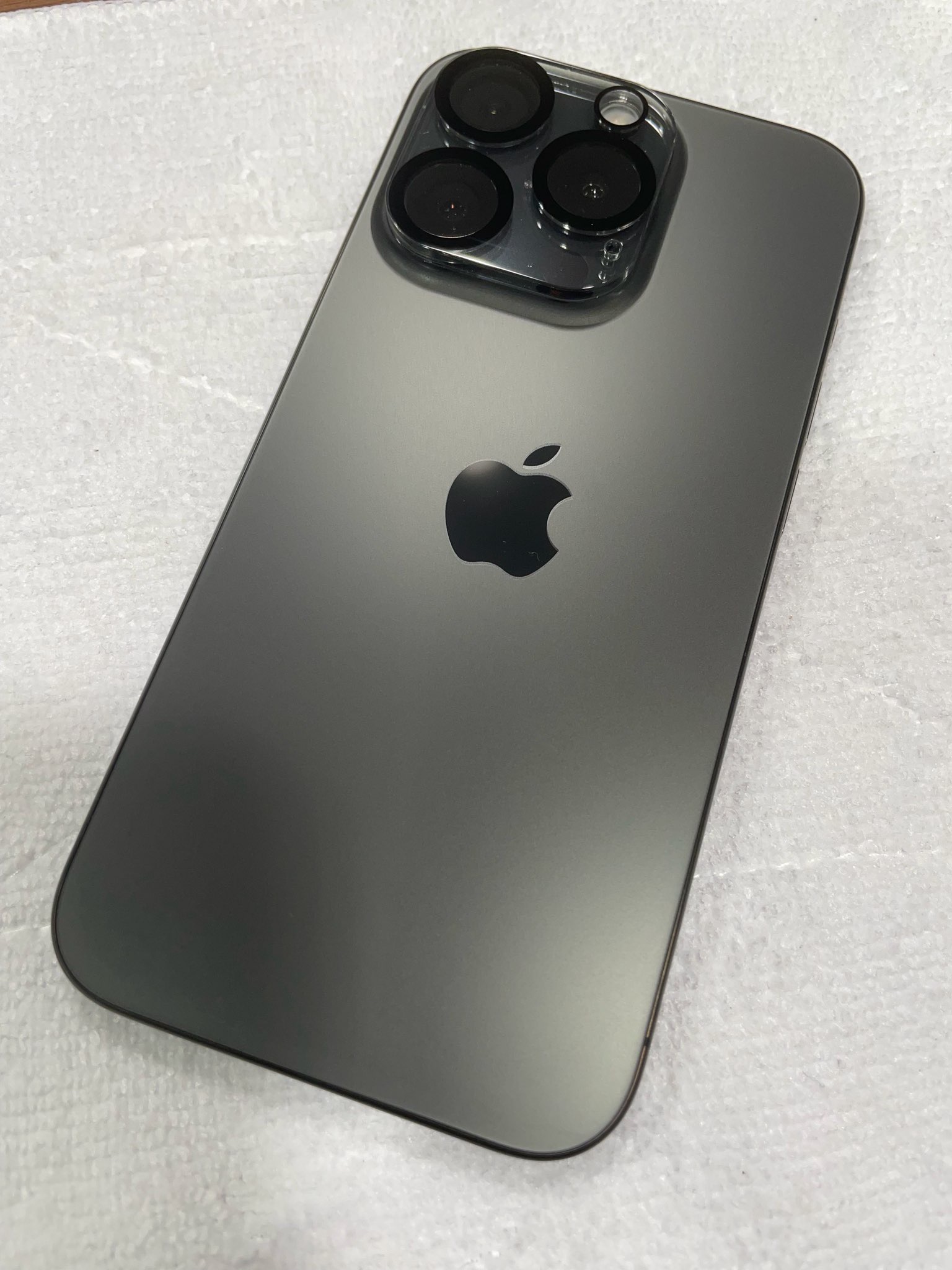 【イオンモール伊丹店】iPhoneを購入したらすぐにガラスコーティング!!! フィルムを貼る前の施工がオススメです!｜iPhone 15 Pro 両面ガラスコーティング施工