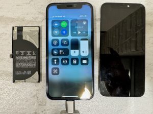 iPhone12pro　液晶漏れ・バッテリー劣化