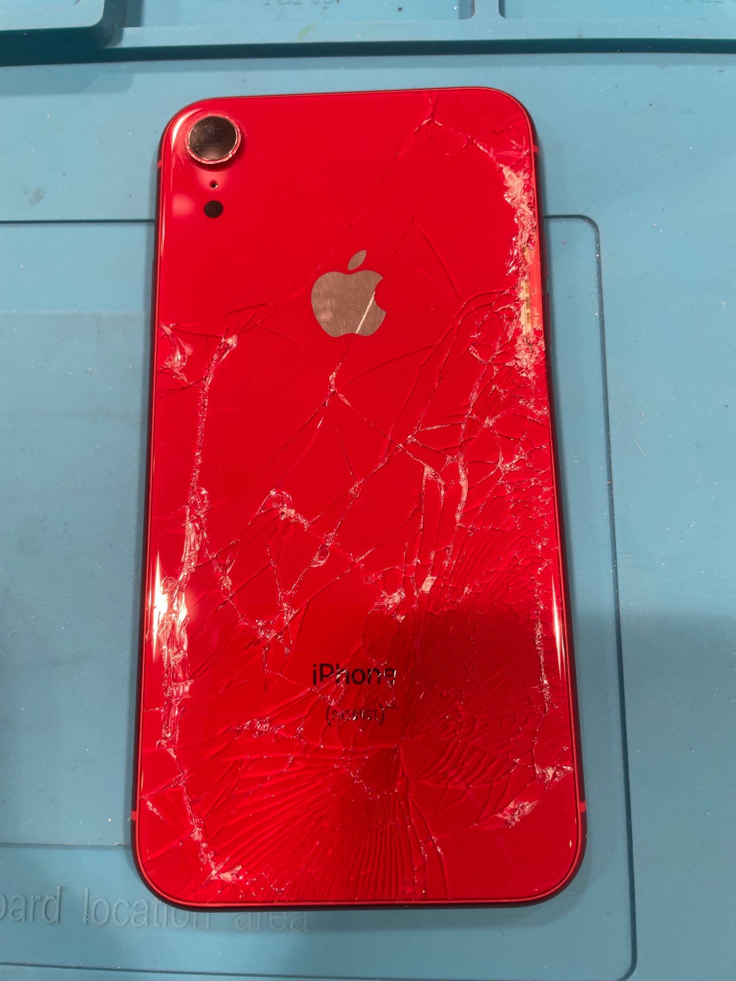 【イオンモール伊丹店】iPhoneの背面修理ならばお任せを!! ｜iPhone XR 背面修理 伊丹 川西 猪名川エリアのiPhone修理店