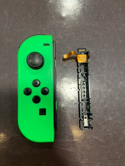 スイッチジョイコン　レール交換　伊丹市よりお越しのお客様　Switch/JoyCon