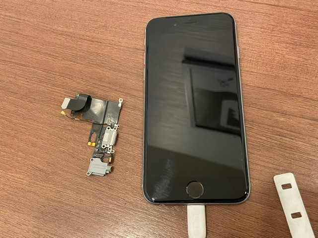 iPhone6　ドックコネクタ修理　即日可能