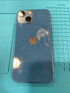 iPhone 13 mini 背面ガラス割れ修理