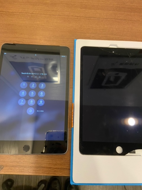 iPadmini4　フロントパネル交換　尼崎市よりお越しのお客様　アイパッド/画面/液晶/ガラス交換