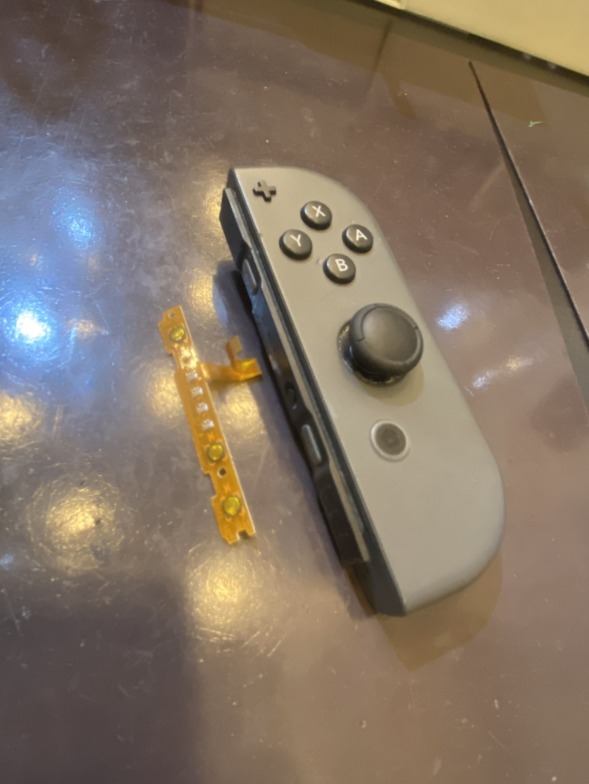 NintendoSwitch　Joy-Con　SR/SLボタンケーブル交換　尼崎市よりお越しのお客様　スイッチジョイコン修理