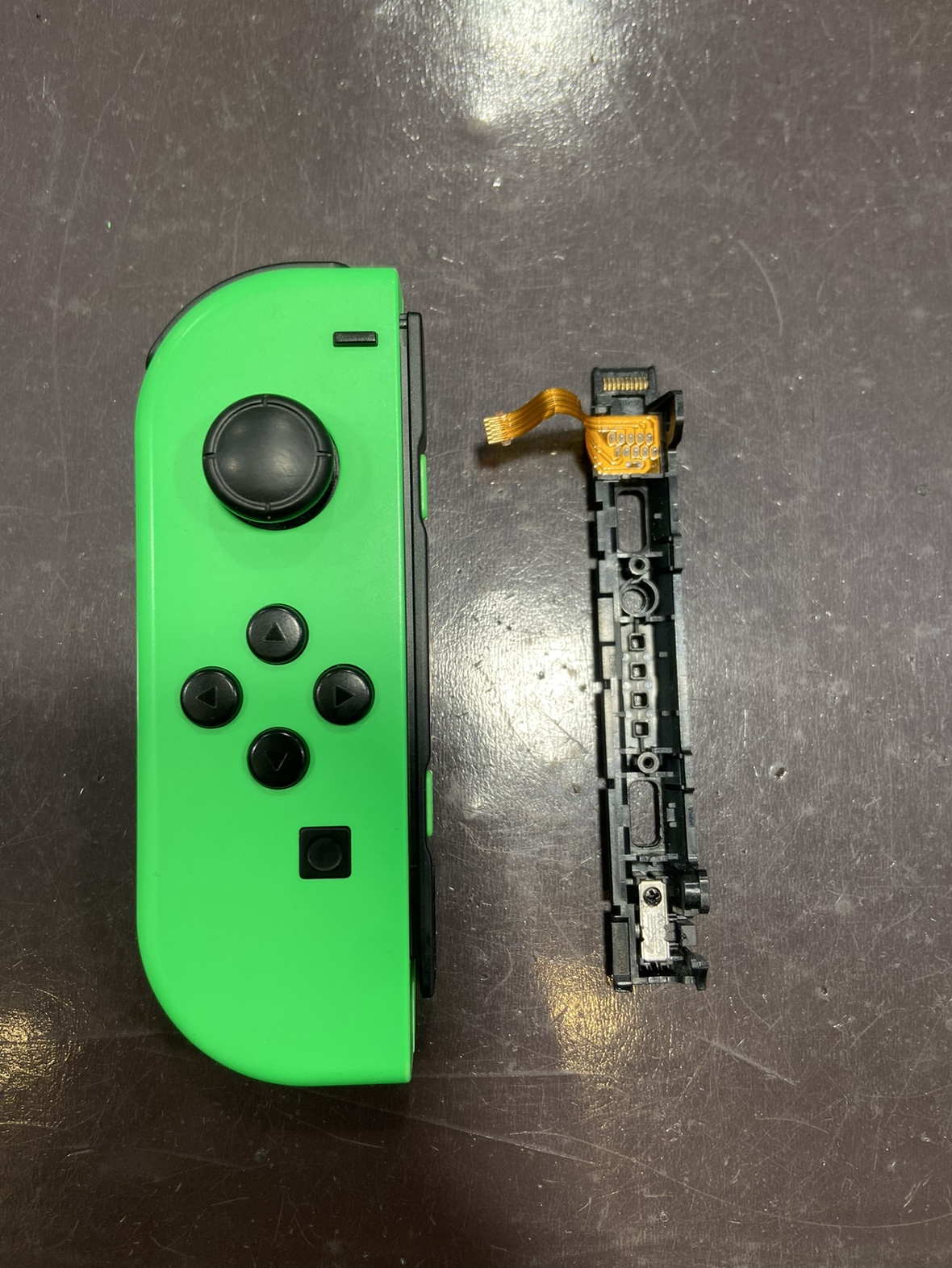 NintendoSwitch JoyCon　レール交換　スイッチ/ジョイコン修理