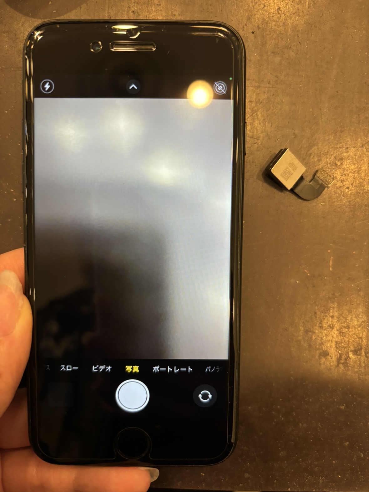 iPhoneSE第2世代　リアカメラ交換　尼崎市よりお越しのお客様　アイフォン/バックカメラ/外カメラ