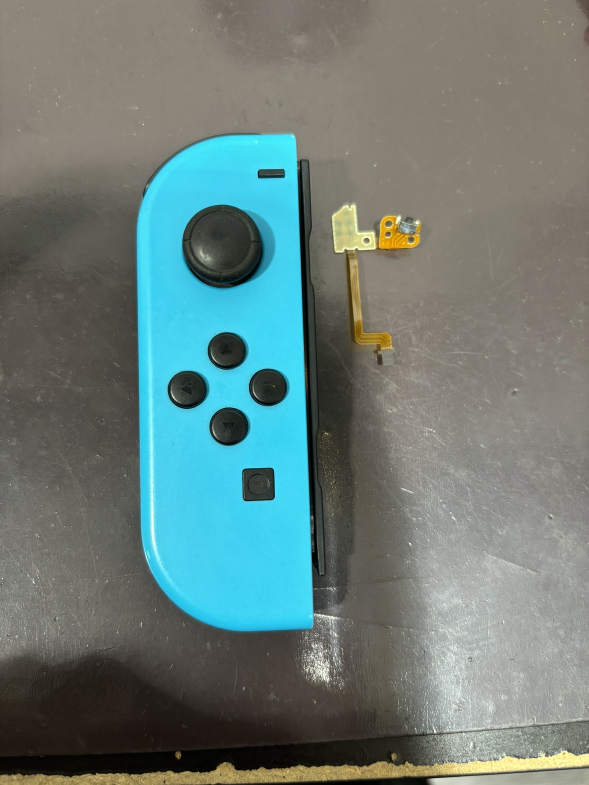 NintendoSwitch　Lボタン修理　伊丹市よりお越しのお客様　スイッチ/ジョイコン/Joy-Con