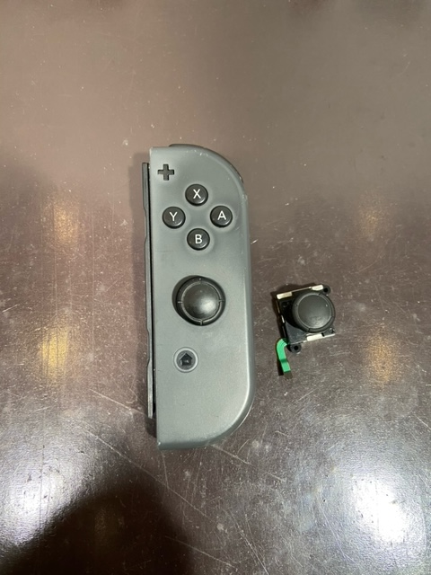 NintendoSwitch　JoyCon　スティック交換　スイッチ/ジョイコン　伊丹市よりお越しのお客様