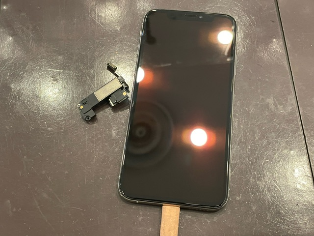 iPhoneXS　イヤースピーカー交換　尼崎市よりお越しのお客様