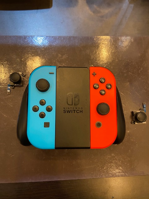 NintendoSwitch　JoyCon　スティック交換　尼崎市よりお越しのお客様　スイッチ/ジョイコン