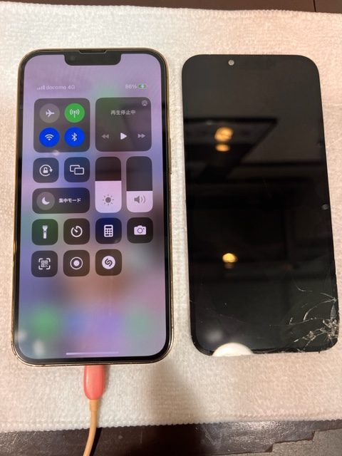 iPhone13pro　画面割れ　川西市よりお越しのお客様